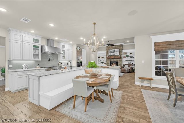 1732 N Mountain Grove Road, Alma, AR 72921