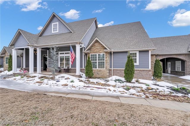 1732 N Mountain Grove Road, Alma, AR 72921