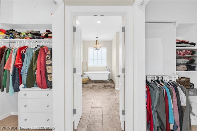 1732 N Mountain Grove Road, Alma, AR 72921