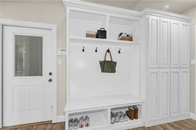 1732 N Mountain Grove Road, Alma, AR 72921