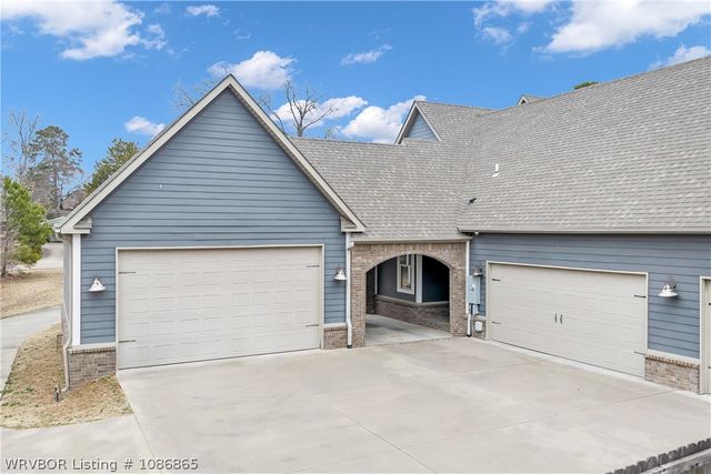 1732 N Mountain Grove Road, Alma, AR 72921