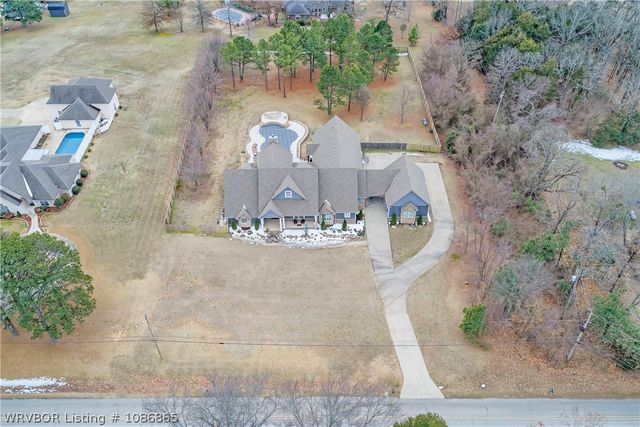 1732 N Mountain Grove Road, Alma, AR 72921