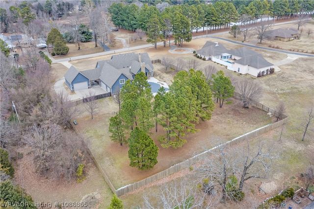 1732 N Mountain Grove Road, Alma, AR 72921