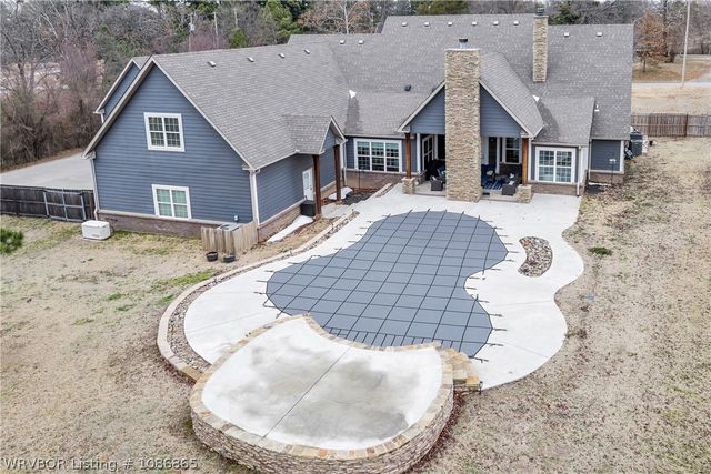 1732 N Mountain Grove Road, Alma, AR 72921