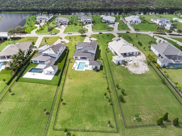 20037 SE Bridgewater Drive, Jupiter, FL 33458