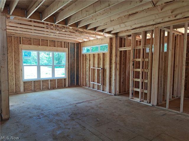 8156 Lake O Springs Avenue NW, North Canton, OH 44720