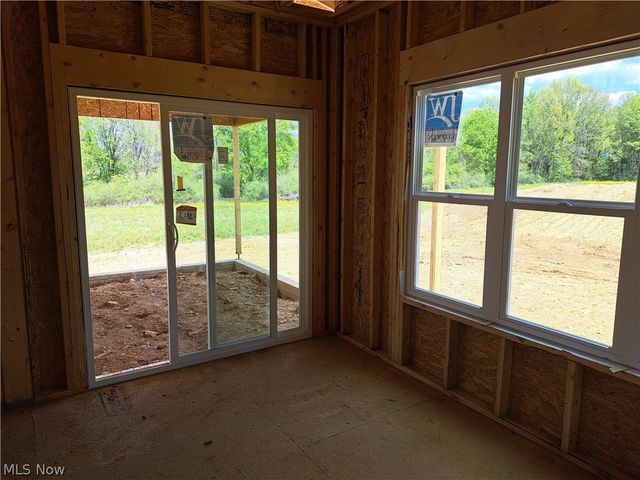 8156 Lake O Springs Avenue NW, North Canton, OH 44720