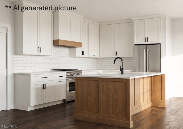 8156 Lake O Springs Avenue NW, North Canton, OH 44720