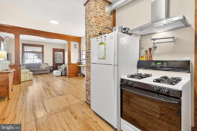 406 BRIMMER AVE, New Holland, PA 17557