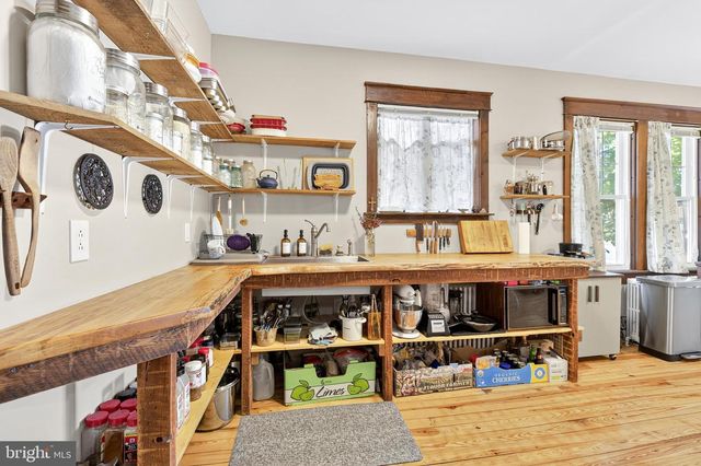 406 BRIMMER AVE, New Holland, PA 17557