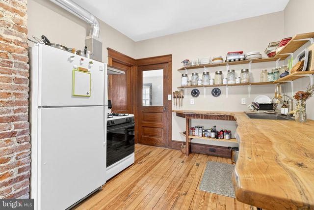 406 BRIMMER AVE, New Holland, PA 17557