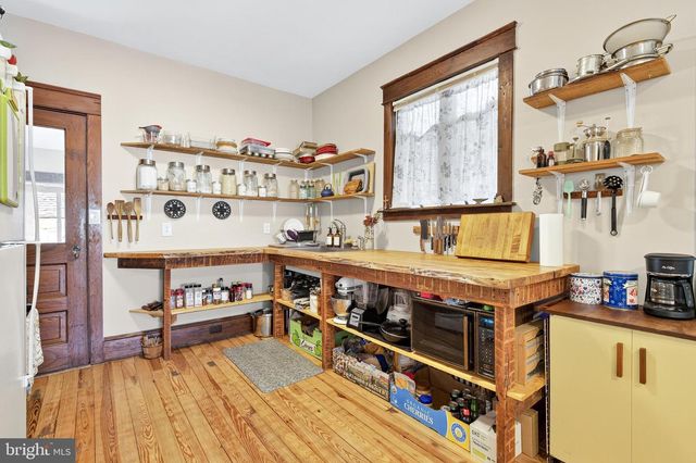 406 BRIMMER AVE, New Holland, PA 17557