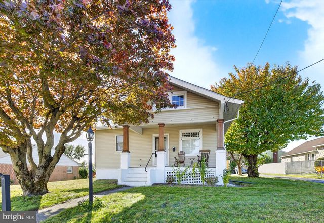 406 BRIMMER AVE, New Holland, PA 17557