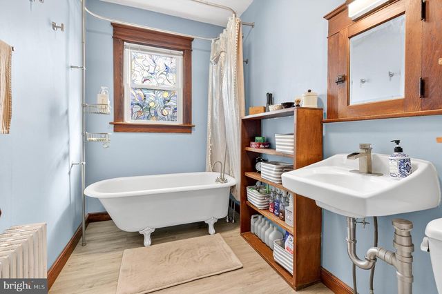 406 BRIMMER AVE, New Holland, PA 17557