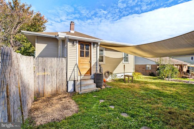 406 BRIMMER AVE, New Holland, PA 17557