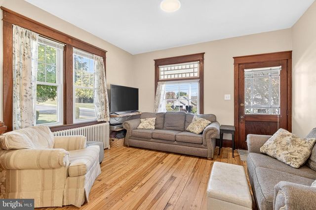 406 BRIMMER AVE, New Holland, PA 17557