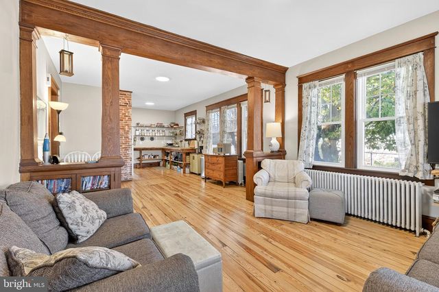 406 BRIMMER AVE, New Holland, PA 17557