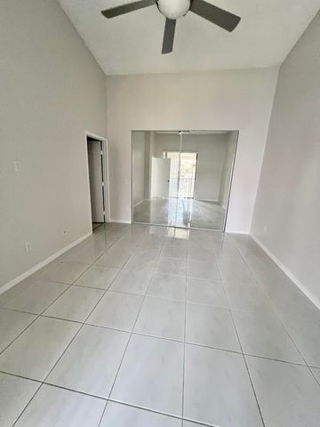 5275 Europa Drive I, Boynton Beach, FL 33437