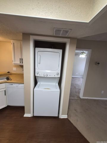 6314 Cambridge Dr Apt 1, San Antonio, TX 78218
