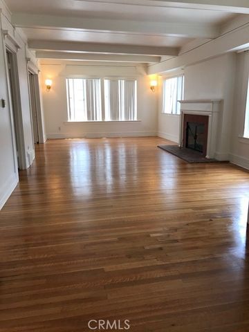 1624 S Gramercy, Los Angeles, CA 90019