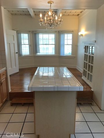 1624 S Gramercy, Los Angeles, CA 90019