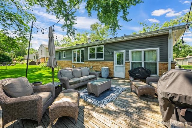 1441 E Joan Drive, Palatine, IL 60074