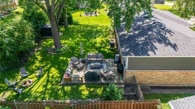 1441 E Joan Drive, Palatine, IL 60074