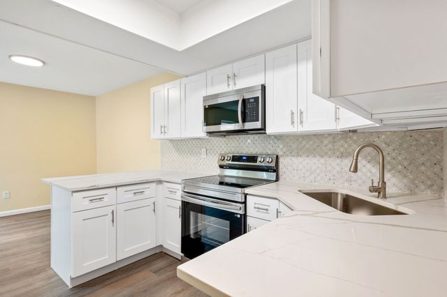 2671 Via Del Mar, Carrollton, TX 75006