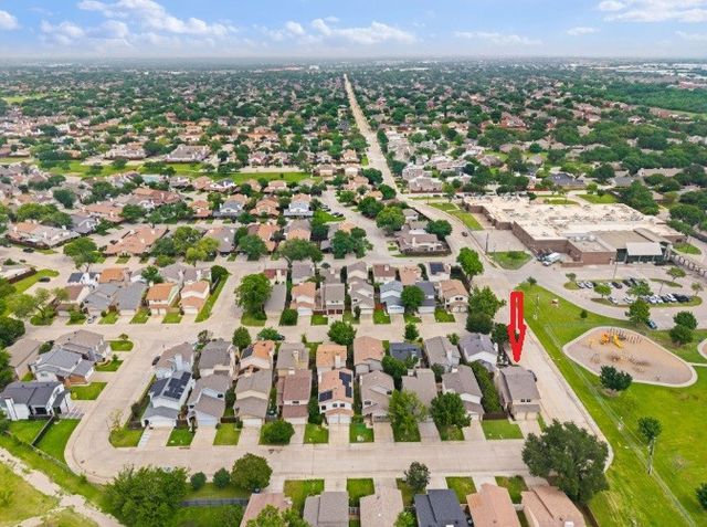 2671 Via Del Mar, Carrollton, TX 75006