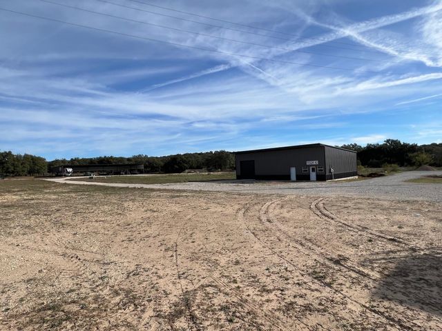 11324 N US 281, Round Mountain, TX 78663