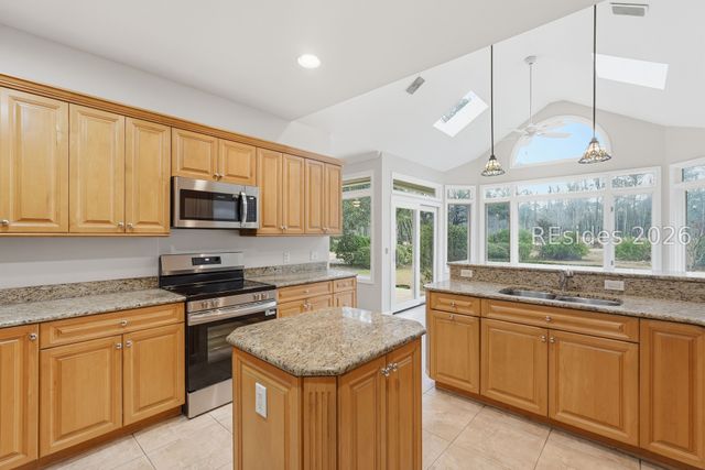 11 Sedge Fern Dr, Hilton Head Island, SC 29926