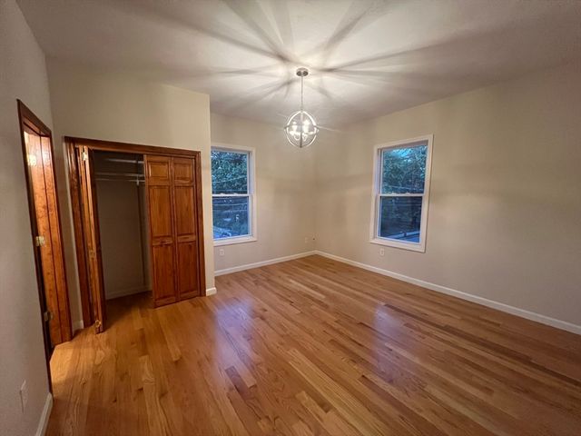 194 Auburn, Newton, MA 02466