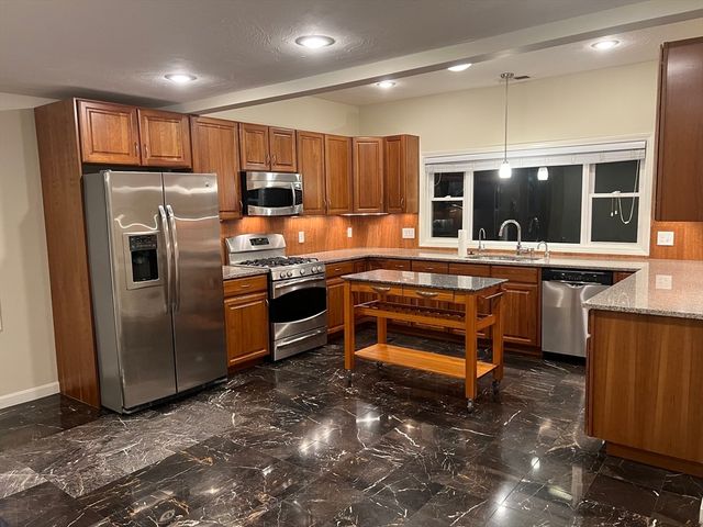 194 Auburn, Newton, MA 02466