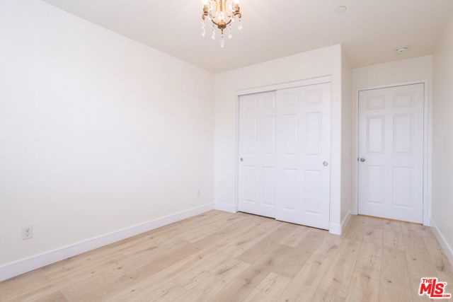 9722 Pine Orchard Street, Pacoima (los Angeles), CA 91331