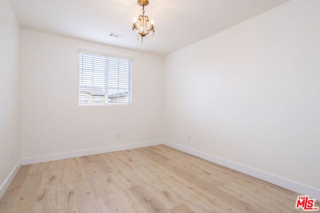 9722 Pine Orchard Street, Pacoima (los Angeles), CA 91331