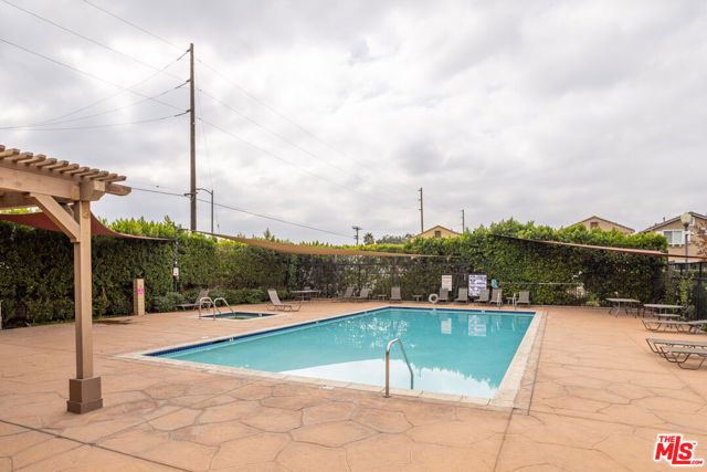 9722 Pine Orchard Street, Pacoima (los Angeles), CA 91331