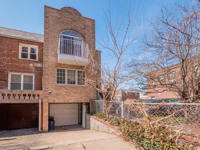 98-25 67th Avenue, Rego Park, NY 11374