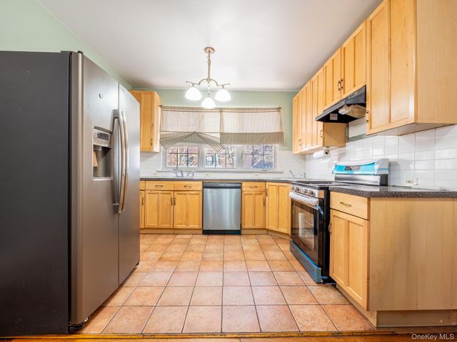 98-25 67th Avenue, Rego Park, NY 11374