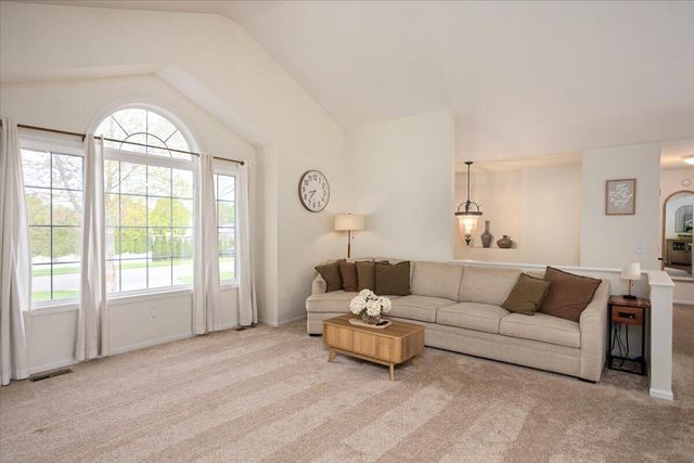 1802 Cedar Tree Drive, Jenison, MI 49428