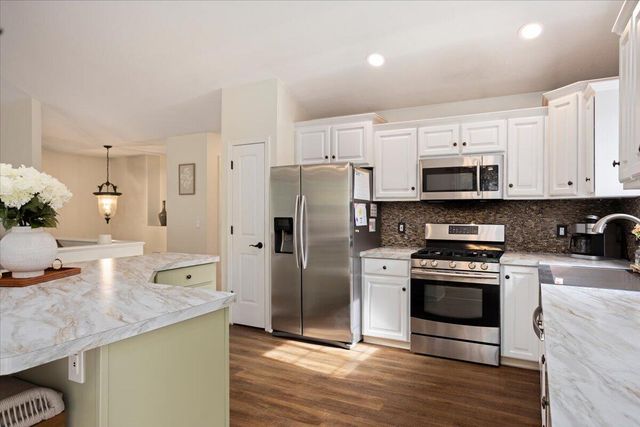 1802 Cedar Tree Drive, Jenison, MI 49428