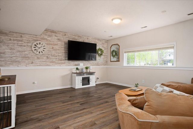 1802 Cedar Tree Drive, Jenison, MI 49428