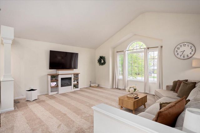 1802 Cedar Tree Drive, Jenison, MI 49428