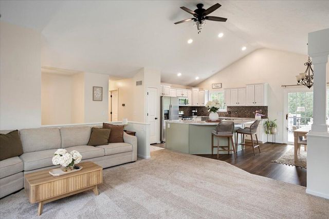 1802 Cedar Tree Drive, Jenison, MI 49428