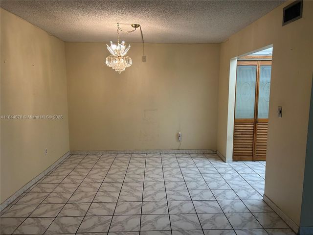 1940 NW 119th St 803, Miami, FL 33167