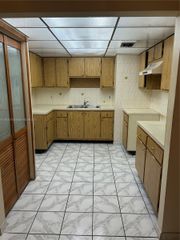 1940 NW 119th St 803, Miami, FL 33167