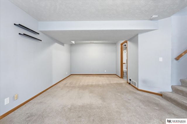 2918 N 153 Avenue, Omaha, NE 68116