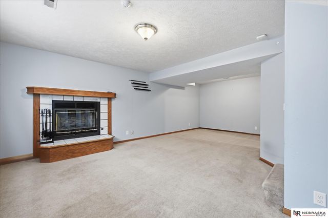 2918 N 153 Avenue, Omaha, NE 68116