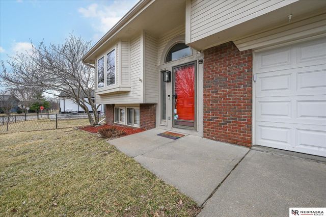 2918 N 153 Avenue, Omaha, NE 68116