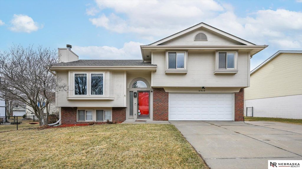 2918 N 153 Avenue, Omaha, NE 68116