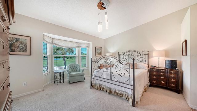 9641 CASTLE POINT DRIVE 1226, Sarasota, FL 34238